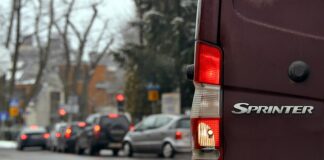 W jakim mieście jest najwięcej aut?