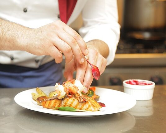 W jakich porach jedzą Włosi?